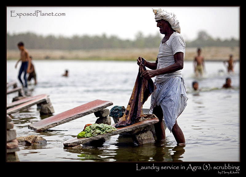 Laundry service in Agra, part 3: scrubbing
